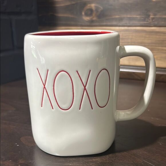Rae Dunn XOXO Red White Coffee Mug Love - Picture 1 of 6